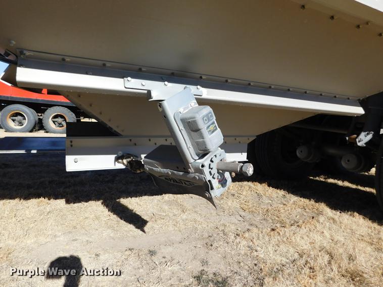 image for item DC8421 2013 Maurer double hopper bottom grain trailer