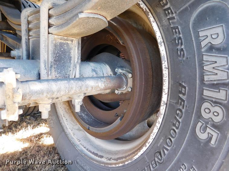 image for item DC8421 2013 Maurer double hopper bottom grain trailer