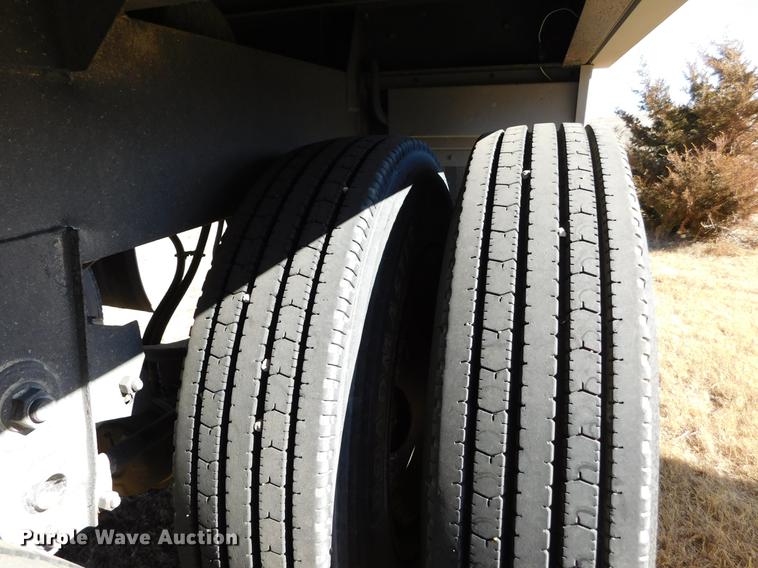 image for item DC8421 2013 Maurer double hopper bottom grain trailer