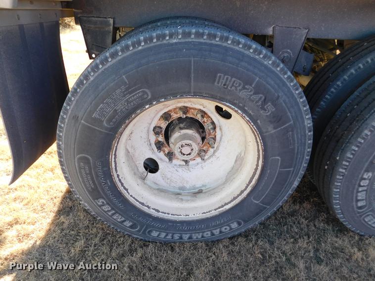 image for item DC8421 2013 Maurer double hopper bottom grain trailer