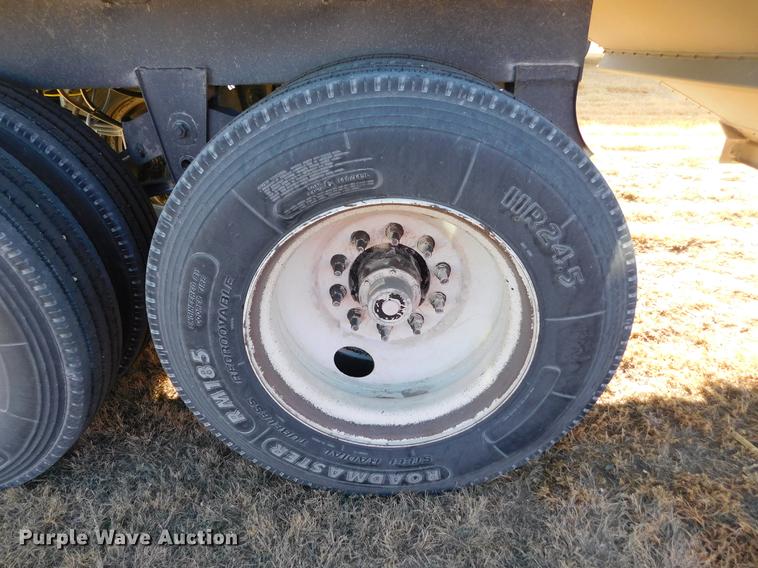 image for item DC8421 2013 Maurer double hopper bottom grain trailer