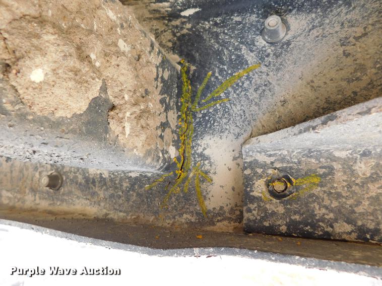 image for item DC8421 2013 Maurer double hopper bottom grain trailer