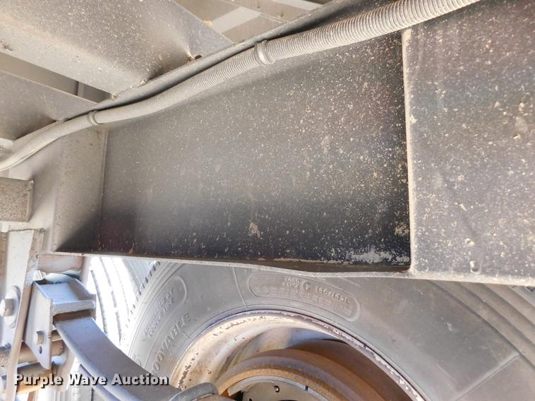 image for item DC8421 2013 Maurer double hopper bottom grain trailer