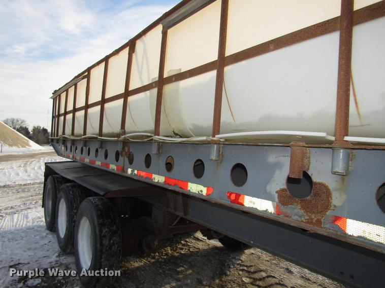 image for item DD2941 2000 Smithco 3003BH side dump trailer