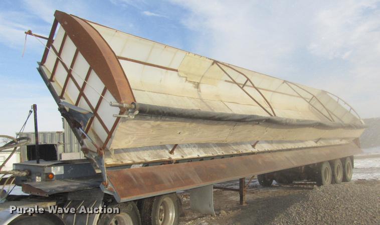 image for item DD2941 2000 Smithco 3003BH side dump trailer