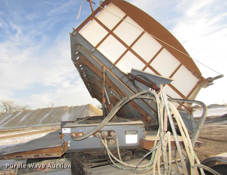 image for item DD2941 2000 Smithco 3003BH side dump trailer