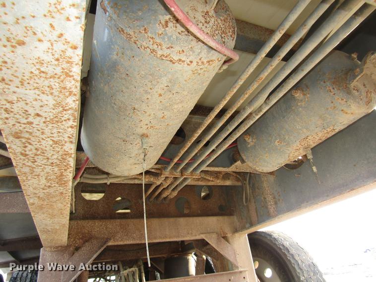 image for item DD2941 2000 Smithco 3003BH side dump trailer