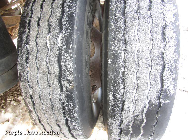 image for item DD2941 2000 Smithco 3003BH side dump trailer