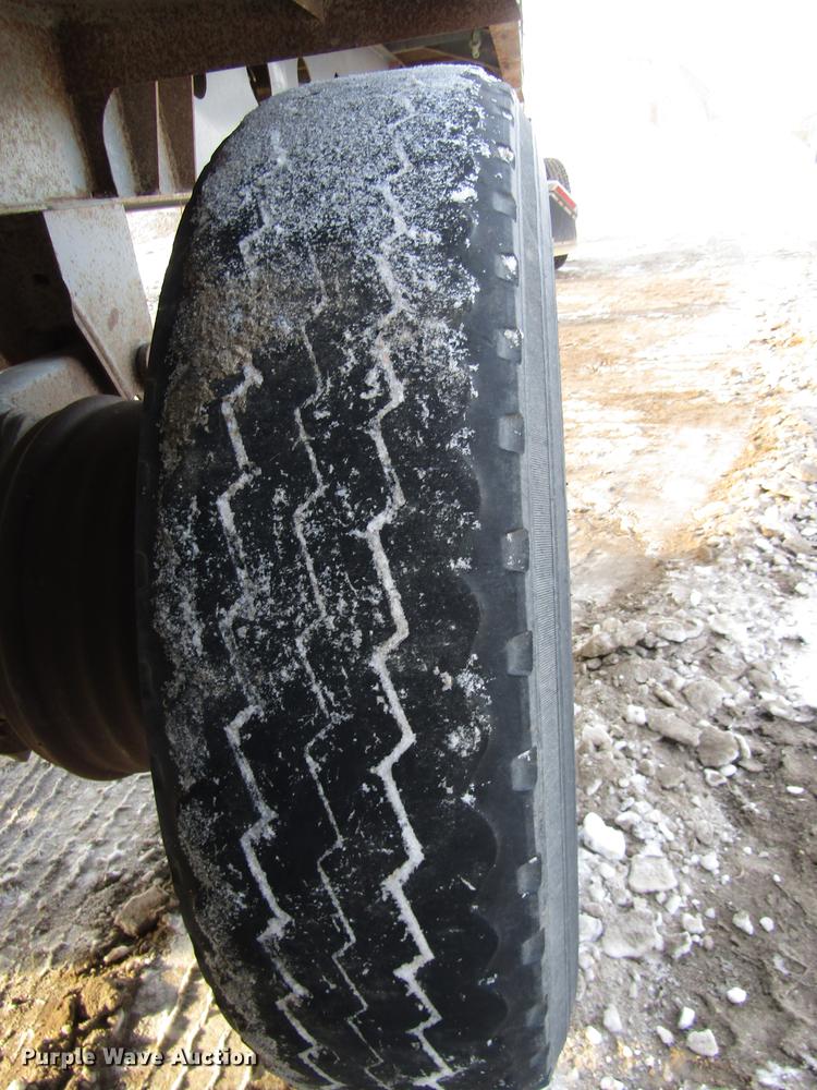 image for item DD2941 2000 Smithco 3003BH side dump trailer