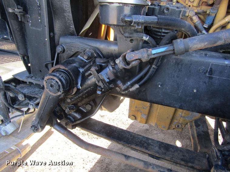 image for item DD8722 2007 Peterbilt 385 semi truck