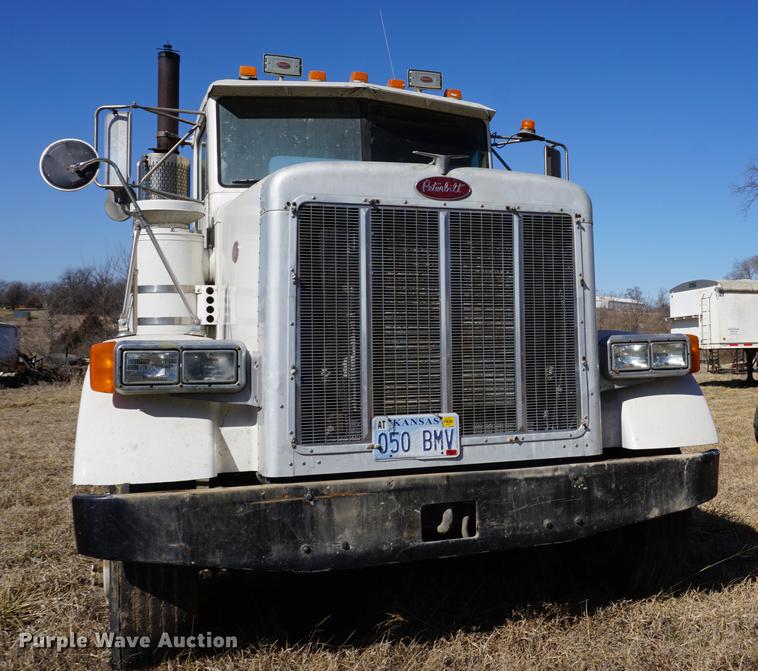 image for item DE3087 1994 Peterbilt 378 semi truck