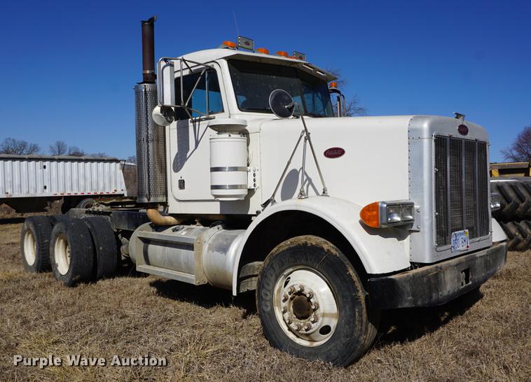 image for item DE3087 1994 Peterbilt 378 semi truck