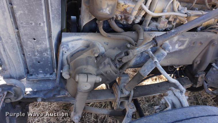 image for item DE3087 1994 Peterbilt 378 semi truck