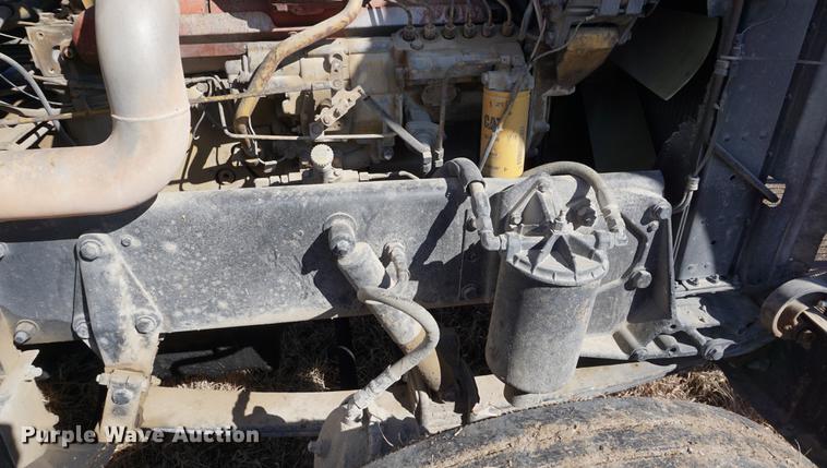 image for item DE3087 1994 Peterbilt 378 semi truck