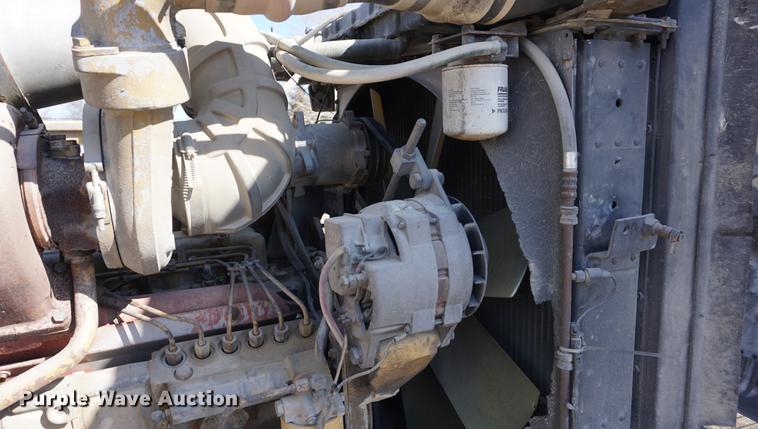 image for item DE3087 1994 Peterbilt 378 semi truck