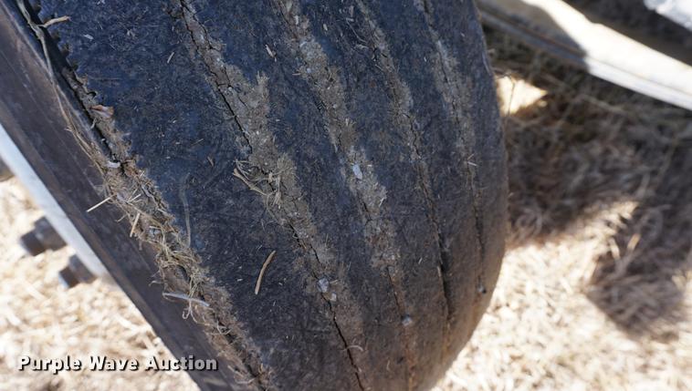 image for item DE3087 1994 Peterbilt 378 semi truck