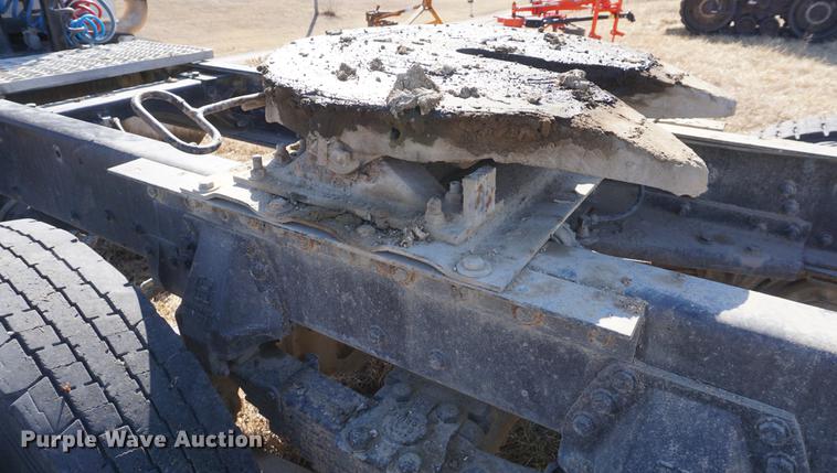 image for item DE3087 1994 Peterbilt 378 semi truck