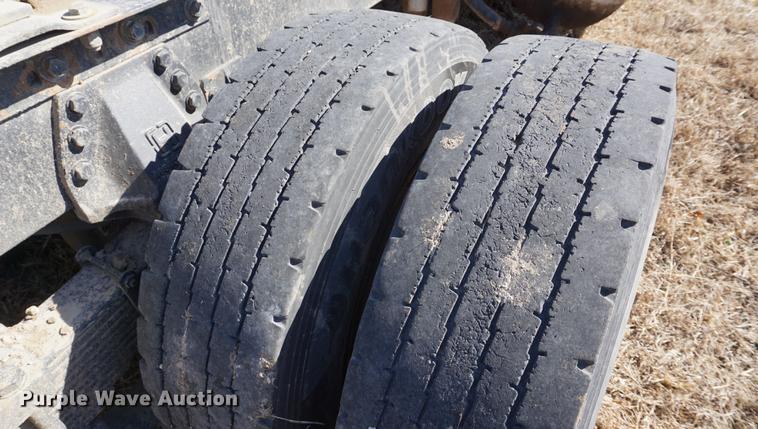 image for item DE3087 1994 Peterbilt 378 semi truck