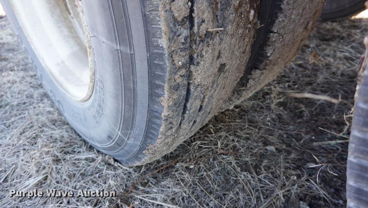 image for item DE3092 2000 shop built double hopper bottom grain trailer