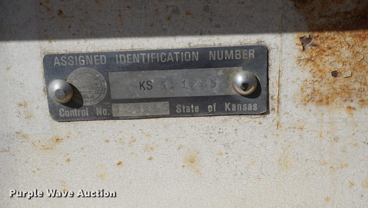 image for item DE3092 2000 shop built double hopper bottom grain trailer