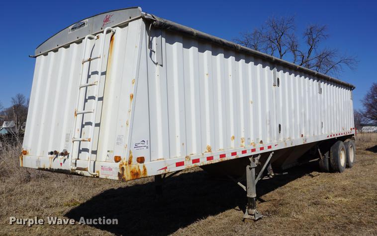 image for item DE3093 2001 Jet double hopper bottom grain trailer