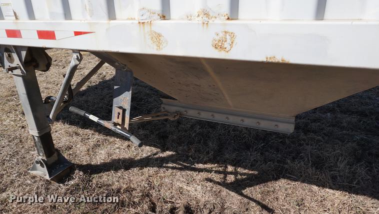 image for item DE3093 2001 Jet double hopper bottom grain trailer