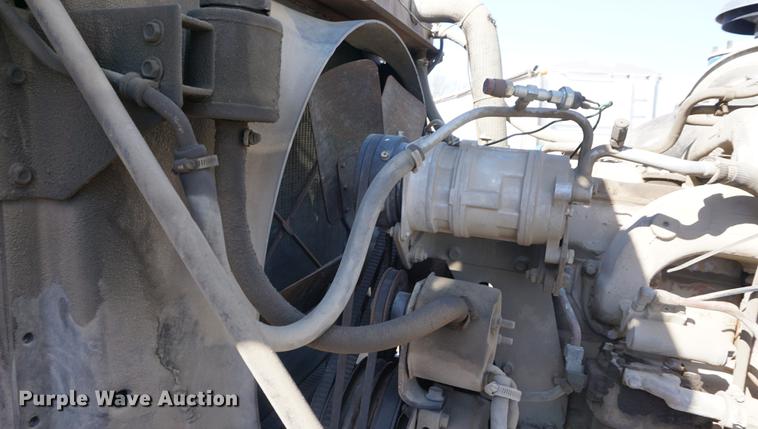 image for item DE3094 1978 GMC General semi truck