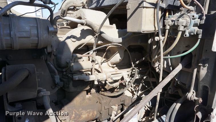 image for item DE3094 1978 GMC General semi truck