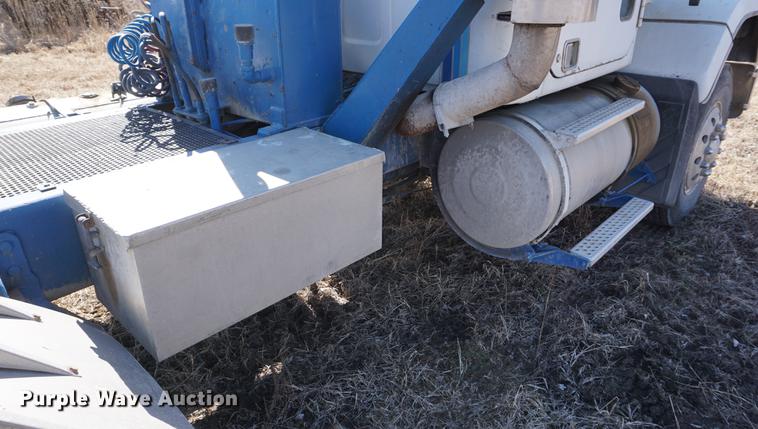 image for item DE3094 1978 GMC General semi truck