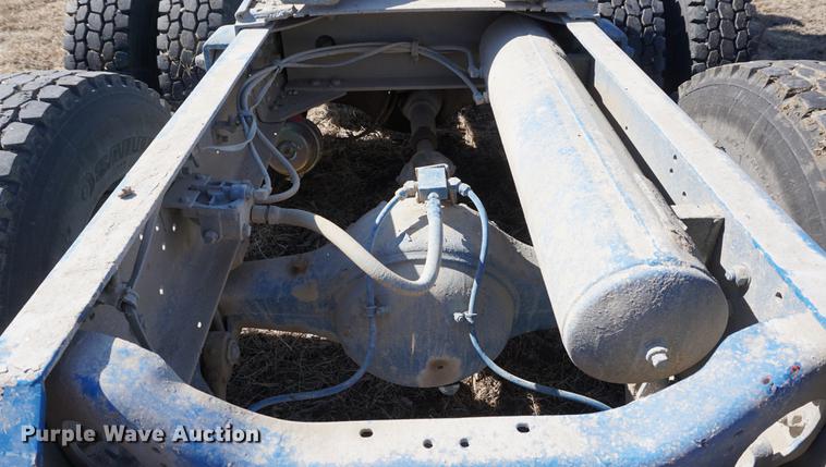 image for item DE3094 1978 GMC General semi truck