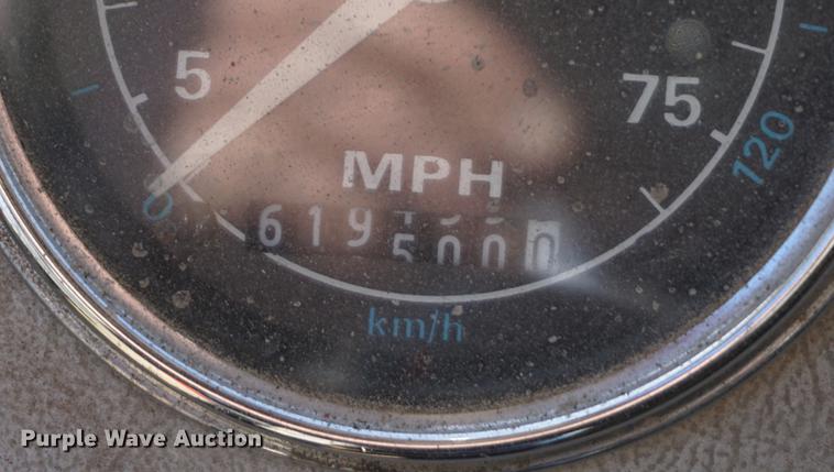 image for item DE3102 1987 Ford L9000 semi truck