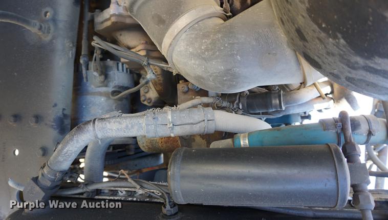 image for item DE3102 1987 Ford L9000 semi truck