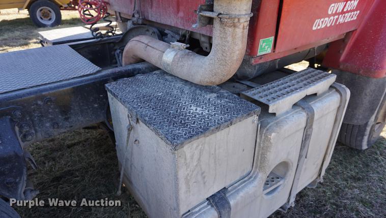 image for item DE3102 1987 Ford L9000 semi truck