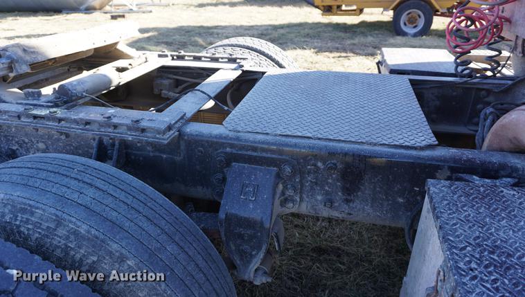 image for item DE3102 1987 Ford L9000 semi truck