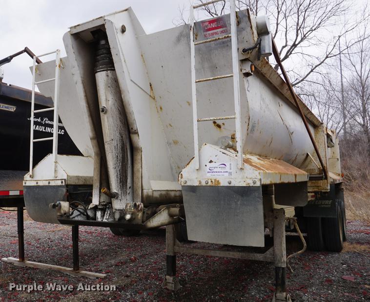 image for item DE3105 2013 Western 26QF end dump trailer
