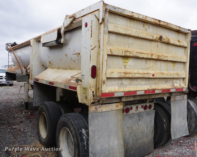 image for item DE3105 2013 Western 26QF end dump trailer