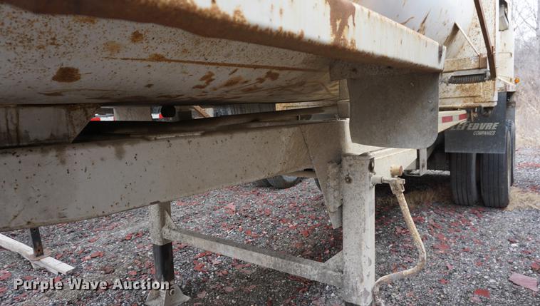 image for item DE3105 2013 Western 26QF end dump trailer