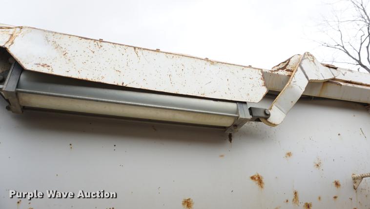 image for item DE3105 2013 Western 26QF end dump trailer