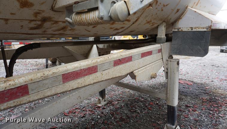 image for item DE3105 2013 Western 26QF end dump trailer