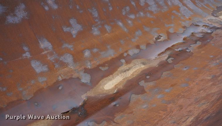 image for item DE3106 2002 Clement RKHL2827A end dump trailer