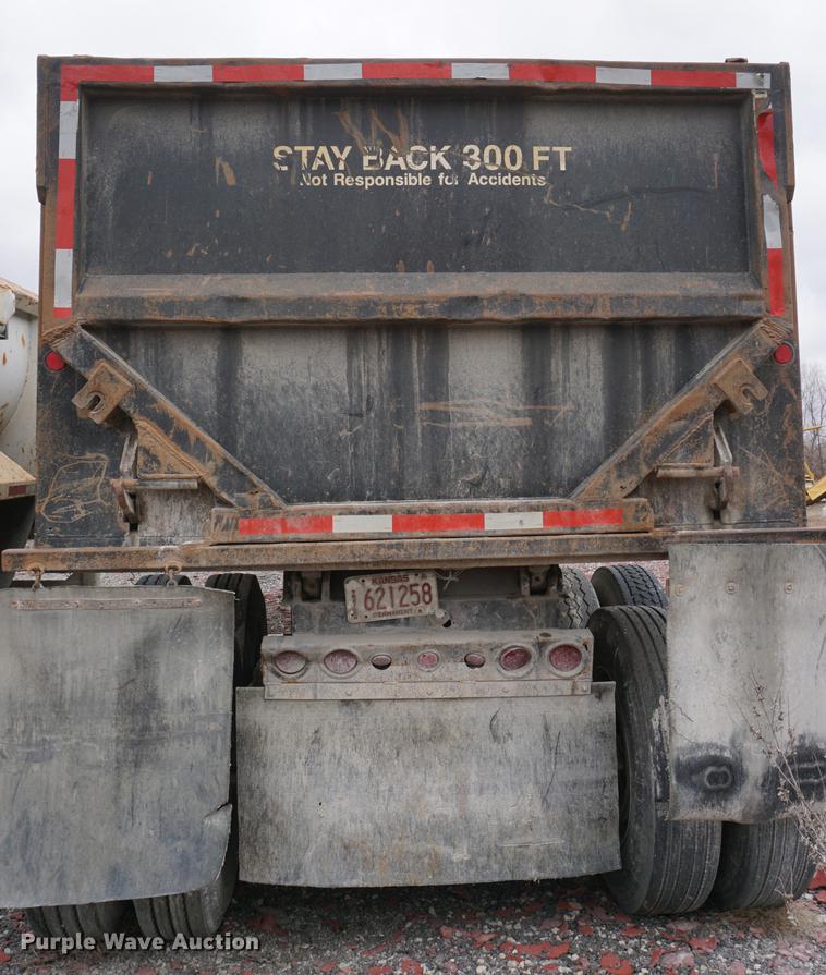 image for item DE3107 2000 Clement RKHS2025 end dump trailer
