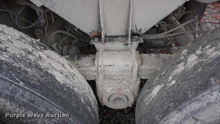 image for item DE3107 2000 Clement RKHS2025 end dump trailer