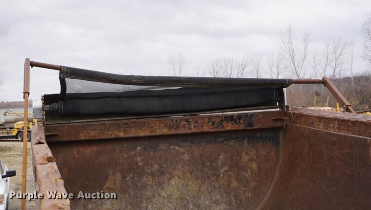 image for item DE3107 2000 Clement RKHS2025 end dump trailer