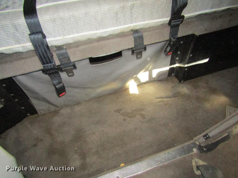 image for item DE6613 2005 Kenworth T600 semi truck