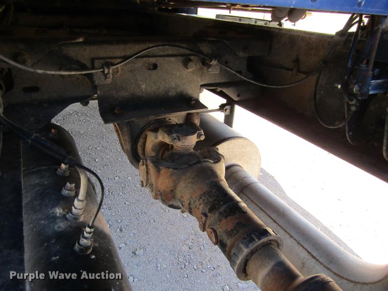 image for item DE6613 2005 Kenworth T600 semi truck