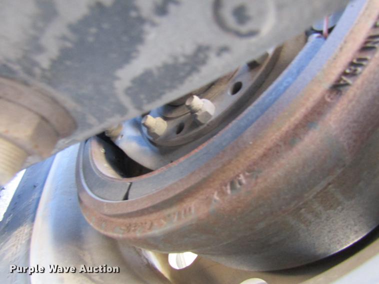 image for item DE6613 2005 Kenworth T600 semi truck