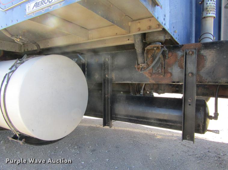 image for item DE6613 2005 Kenworth T600 semi truck