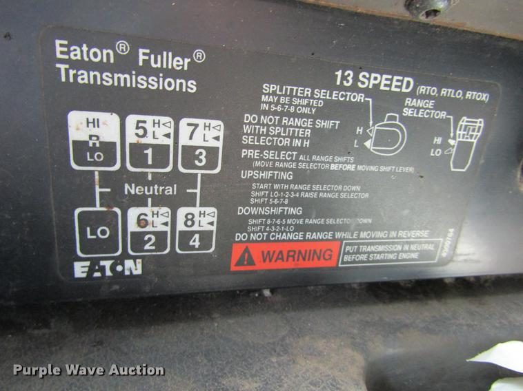 image for item DE6631 1995 International 9400 truck cab and chassis