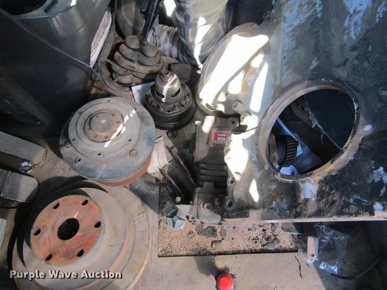 image for item DE6631 1995 International 9400 truck cab and chassis