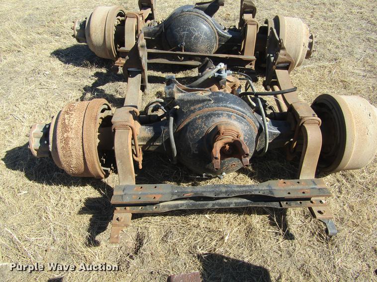 image for item DE6631 1995 International 9400 truck cab and chassis